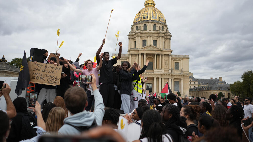 Mouvement lycéen en France: environ 480 000 manifestants selon l'intersyndicale