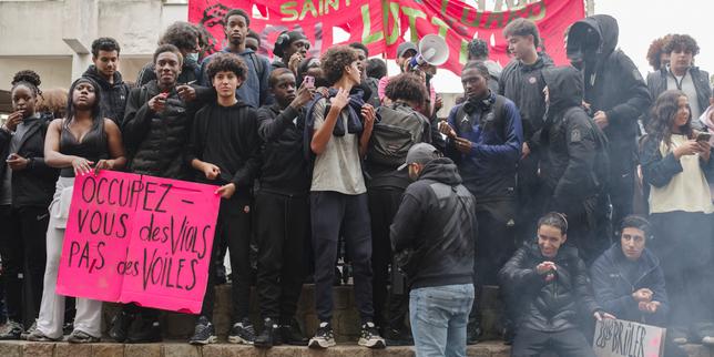 Au lycée Paul-Eluard, à Saint-Denis : « On demande des fonctionnaires enseignants et on nous envoie des fonctionnaires policiers »